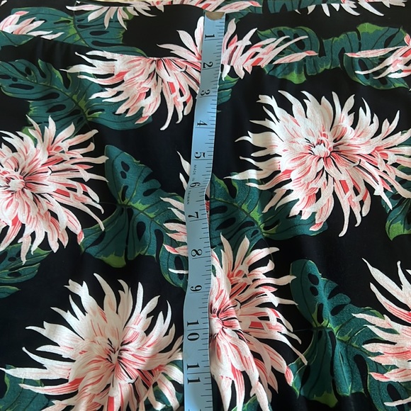 Karen Kane Pants - Picture 4 of 9